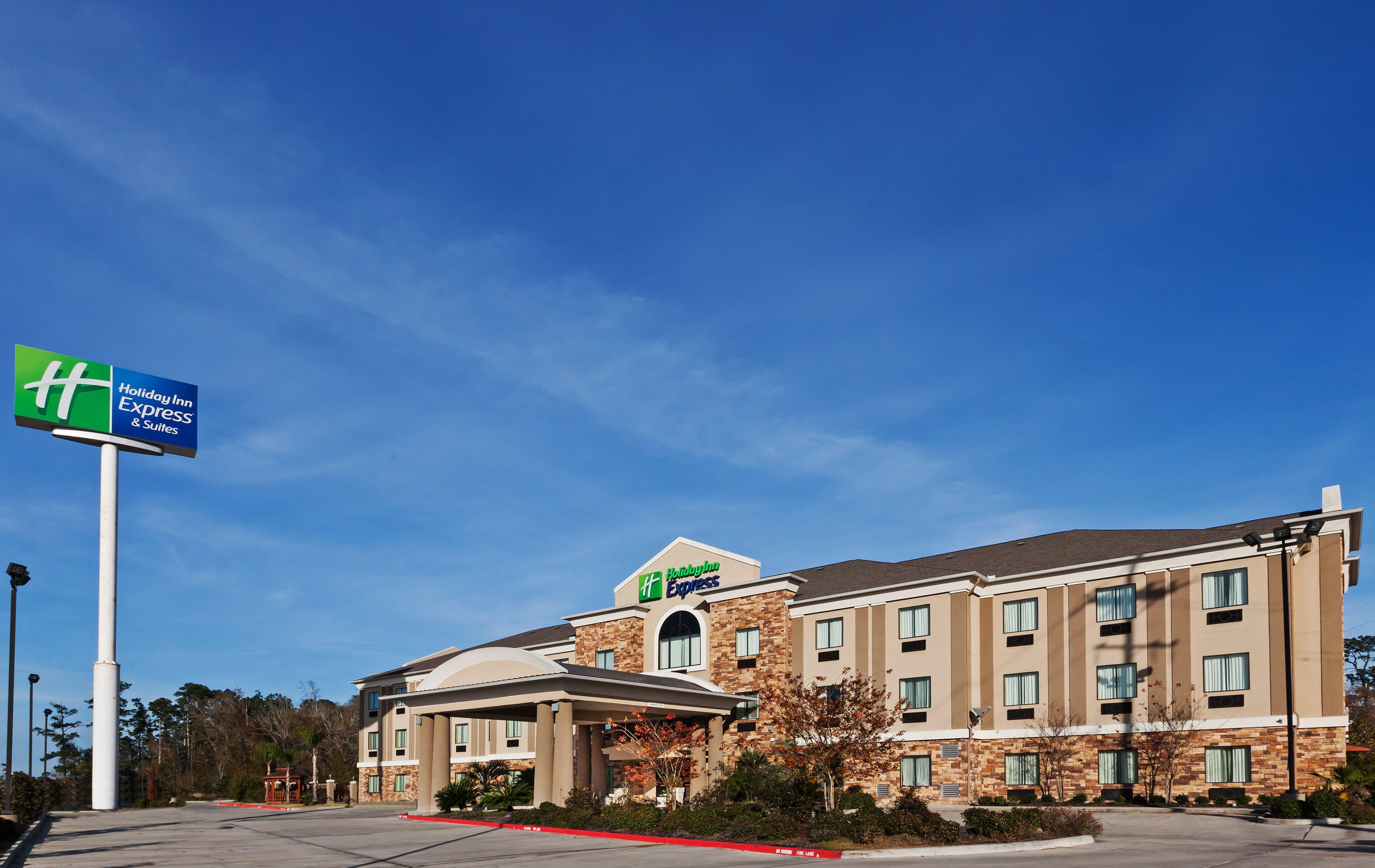 Holiday Inn Express & Suites Cleveland, An Ihg Hotel Exterior foto